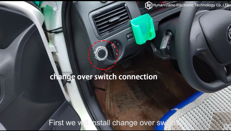 Latest company Cases about 3-6 स्विच कनेक्शन और इनलाइन फ्यूज ब्लेड कनेक्शन बदलें