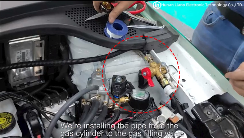 Latest company Cases about 4. गैस सिलेंडर से गैस भरने वाले वाल्व तक कम कार्बन स्टील गैस पाइप स्थापित करें